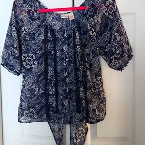 Mudd medium blouse top